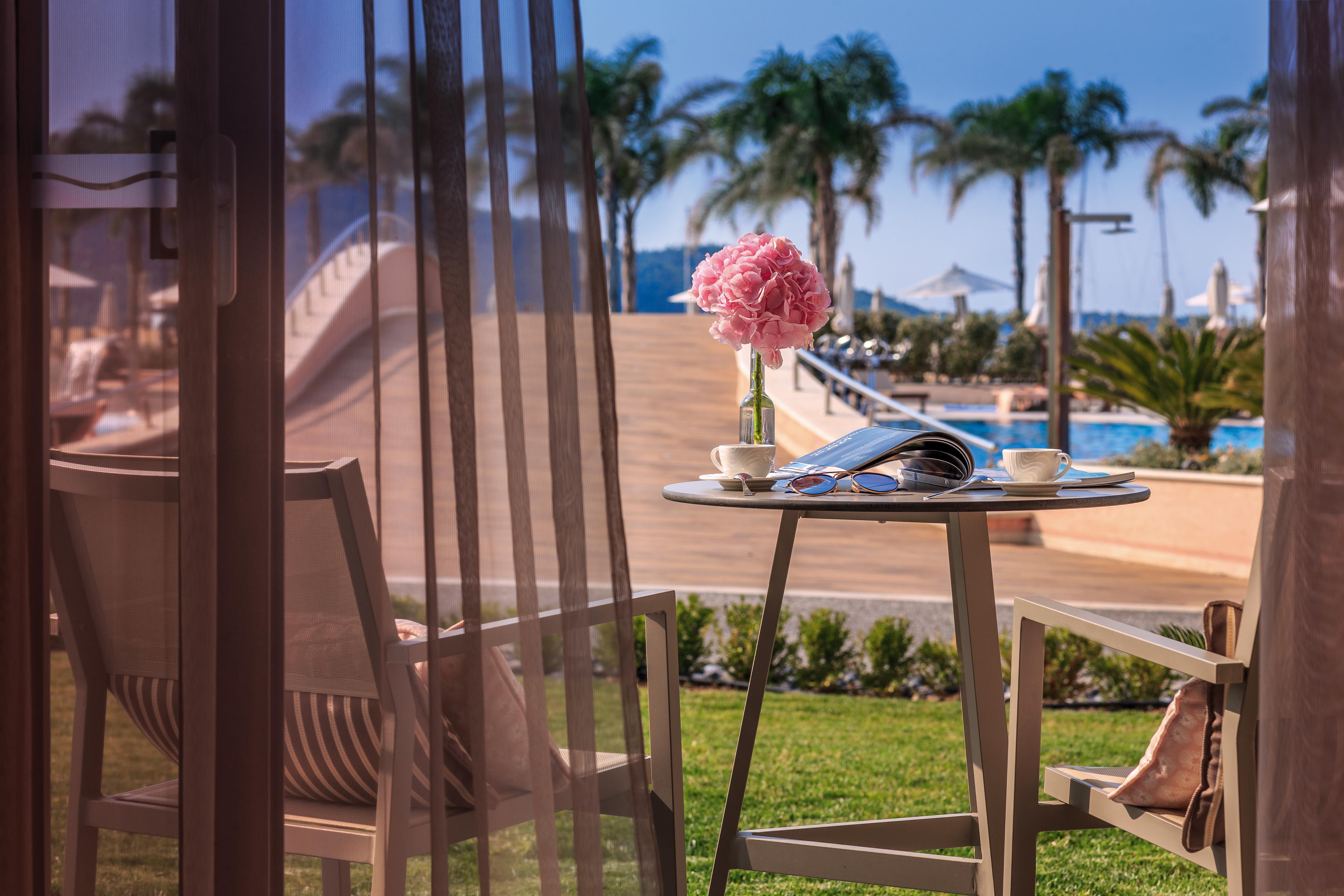 Miraggio Thermal Spa Resort Paliouri Exteriör bild The Westin Resort Marina El Alamein