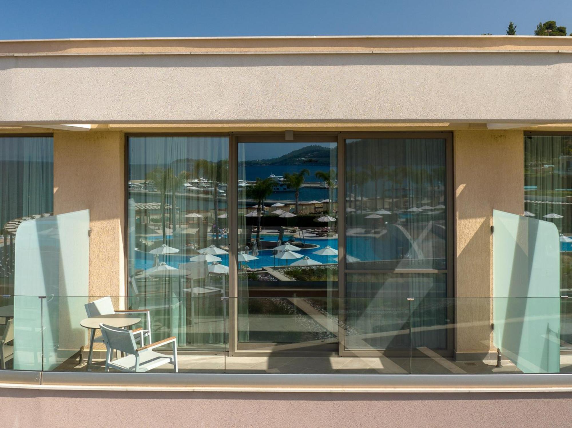 Miraggio Thermal Spa Resort Paliouri Rum bild A balcony