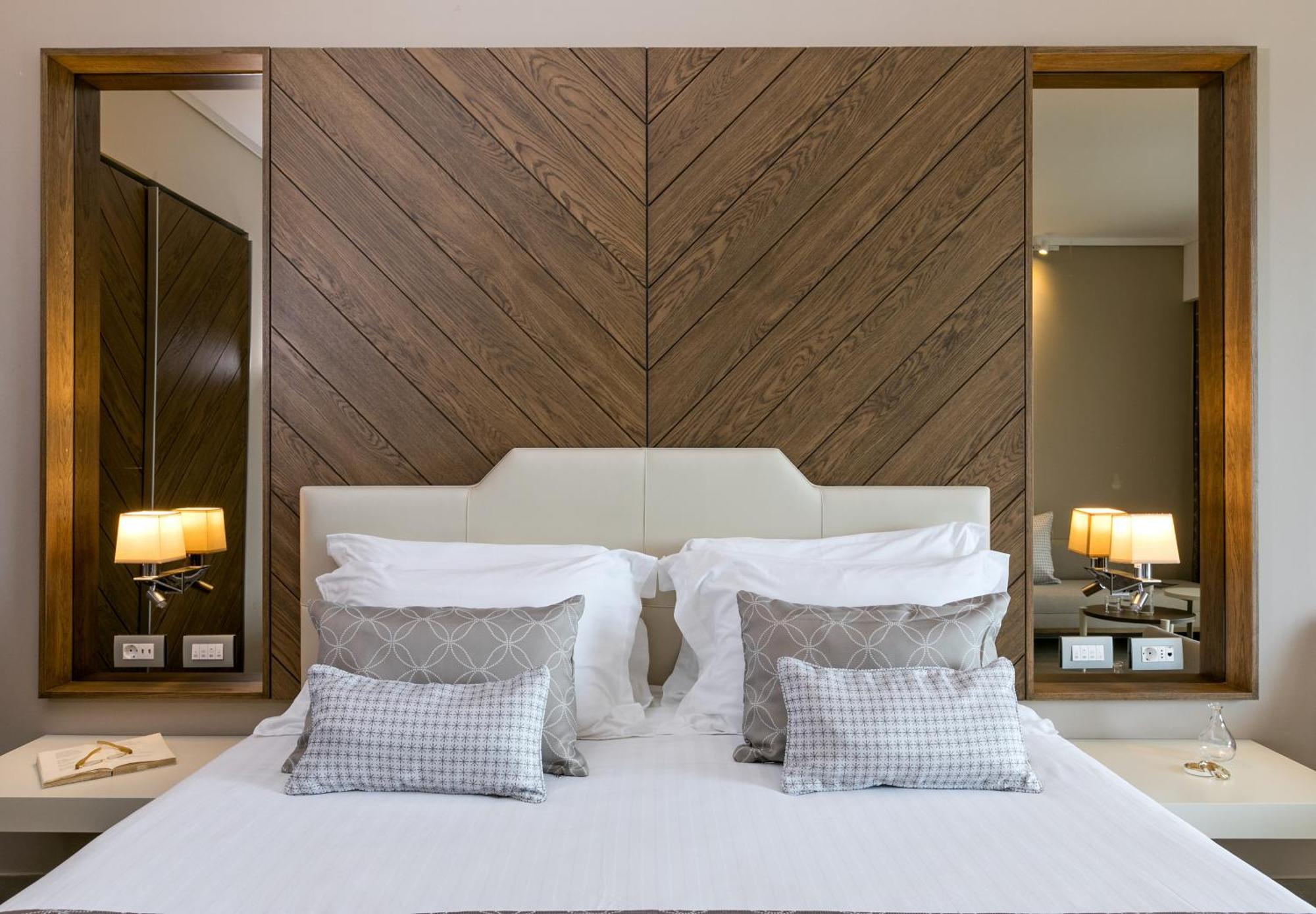 Miraggio Thermal Spa Resort Paliouri Rum bild A bedroom at the hotel