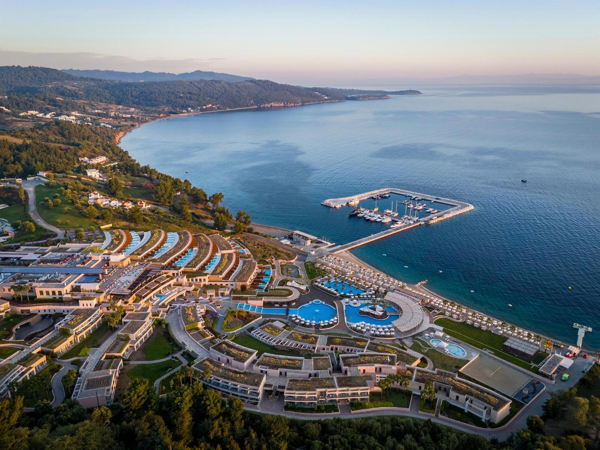 Miraggio Thermal Spa Resort Paliouri Exteriör bild Aerial view of the resort