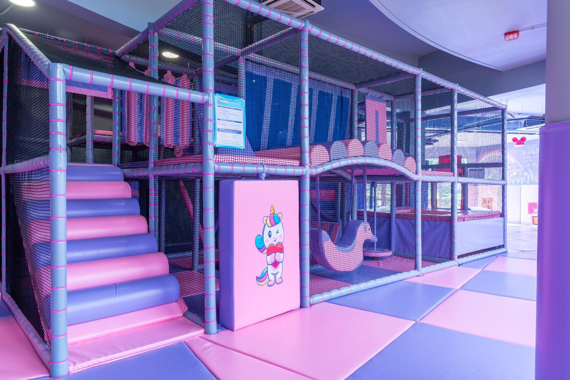 Miraggio Thermal Spa Resort Paliouri Exteriör bild The indoor playground at the centre