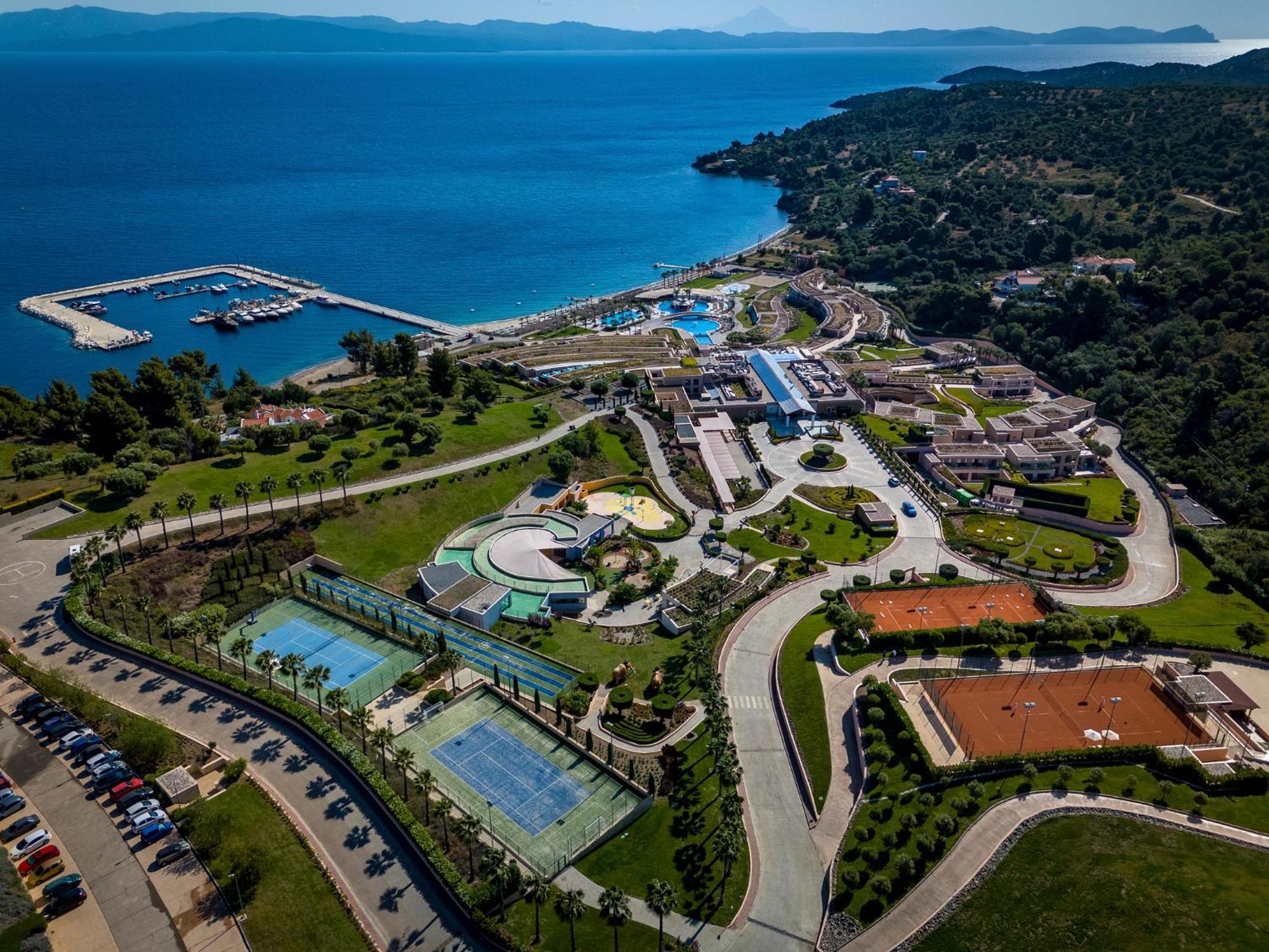 Miraggio Thermal Spa Resort Paliouri Exteriör bild Aerial view of the resort